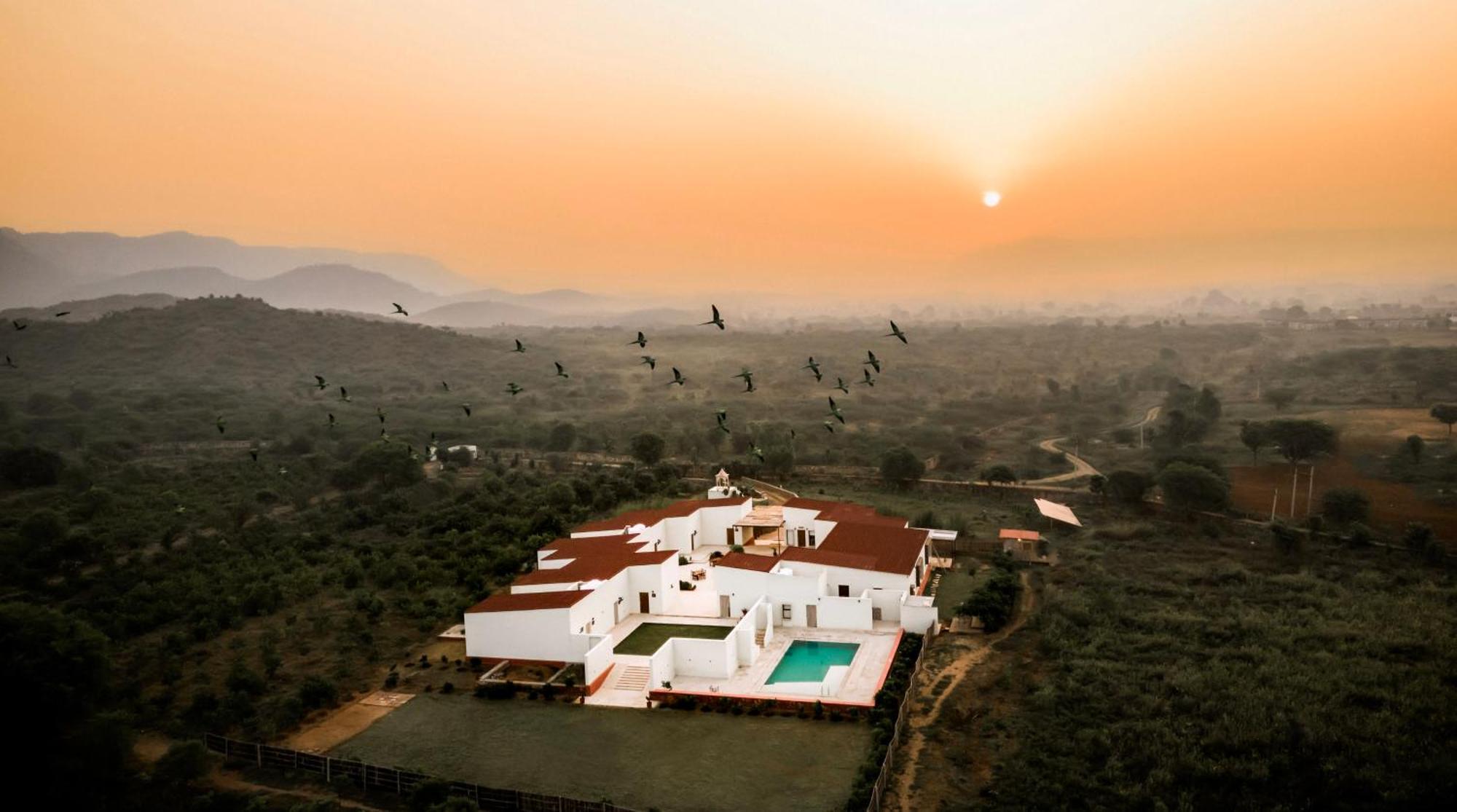 Guldaar Sariska - A Luxury Forest Resort Tehla Extérieur photo
