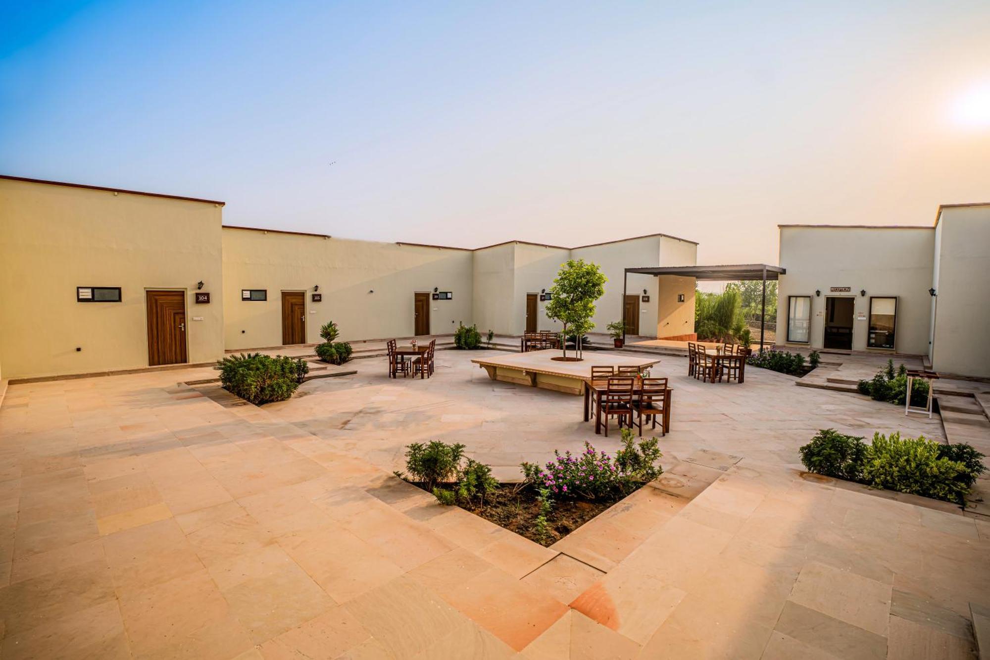 Guldaar Sariska - A Luxury Forest Resort Tehla Extérieur photo