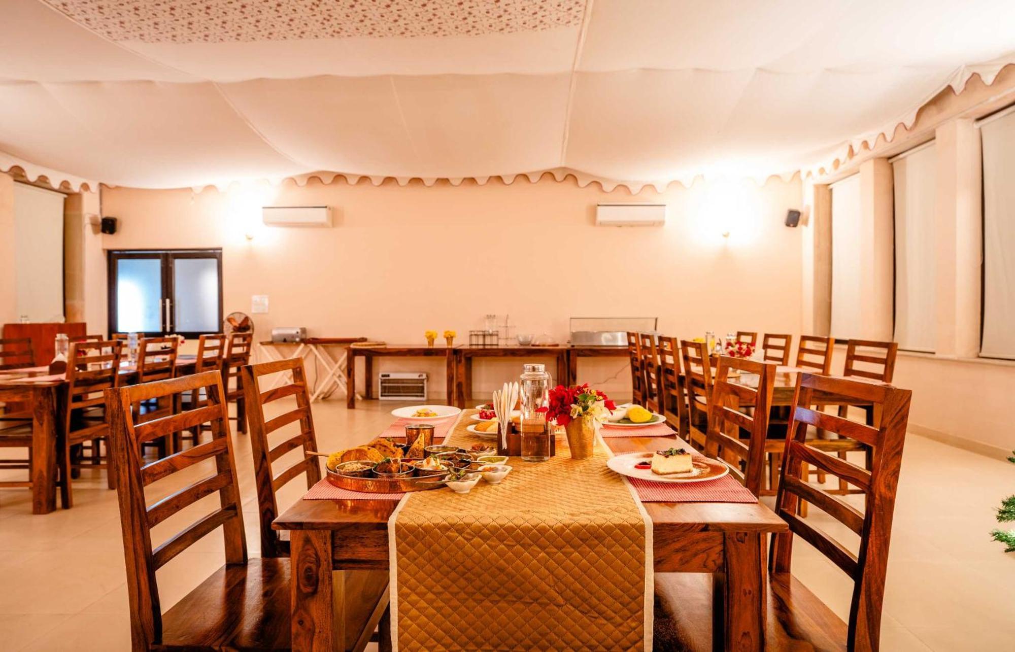 Guldaar Sariska - A Luxury Forest Resort Tehla Extérieur photo